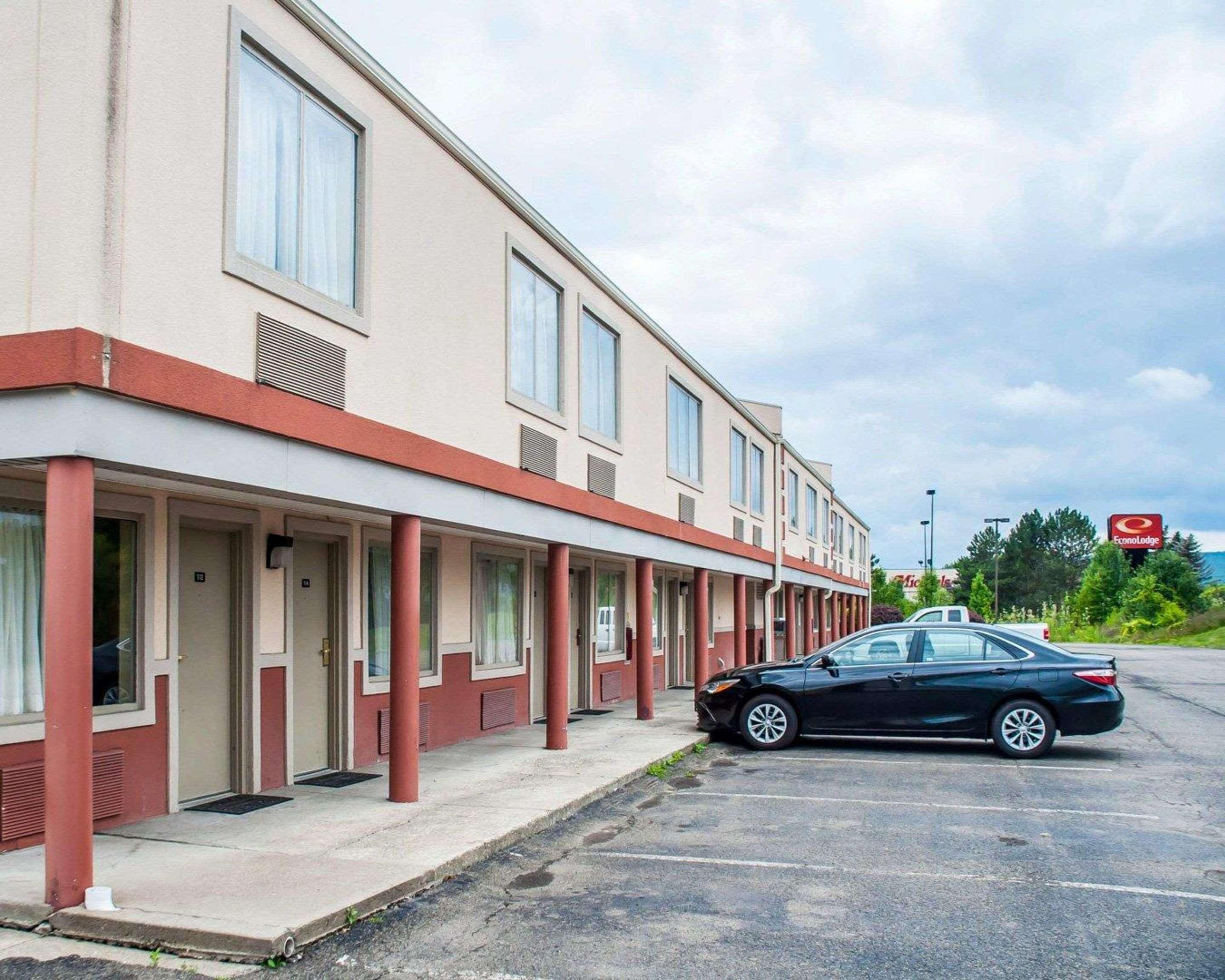 Econo Lodge Elmira-Corning Fisherville Exterior foto